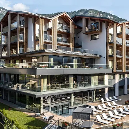 Ciampedie Luxury Alpine Szálloda 5*