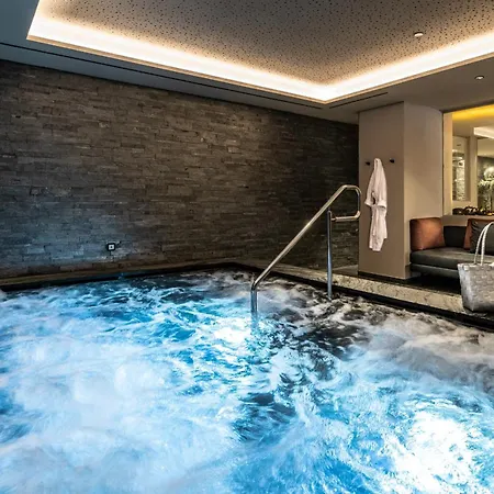 Ciampedie Luxury Alpine 5*